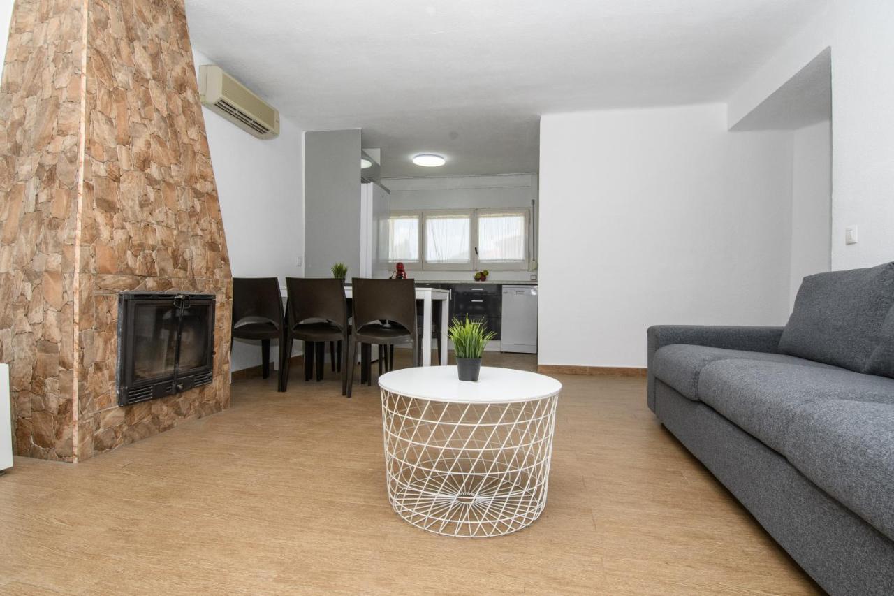 Rentalmar Villa Covamar Families Only سالو المظهر الخارجي الصورة