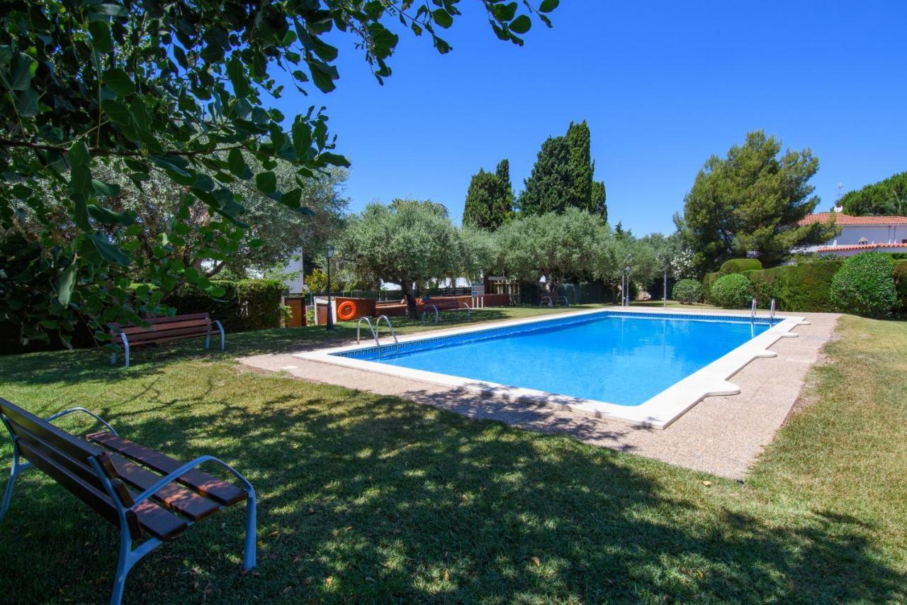 Rentalmar Villa Covamar Families Only سالو المظهر الخارجي الصورة