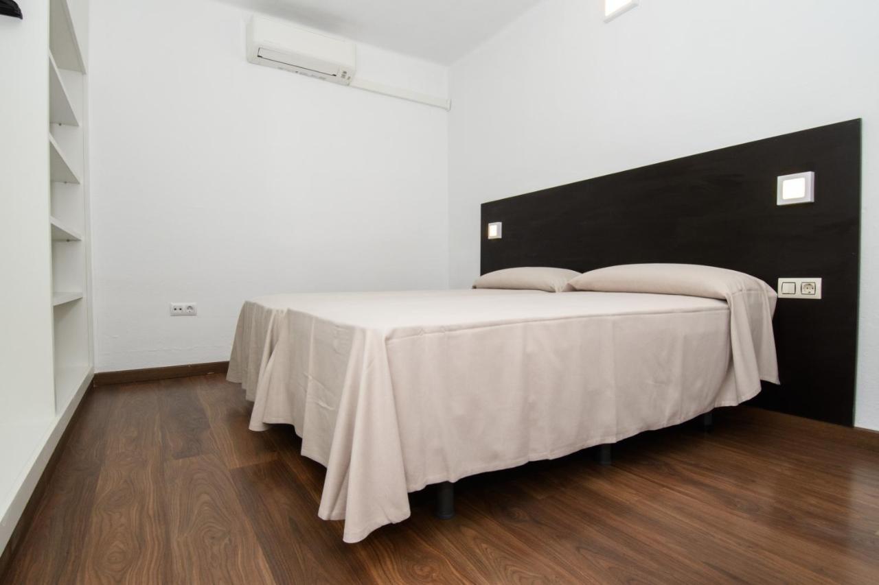 Rentalmar Villa Covamar Families Only سالو المظهر الخارجي الصورة
